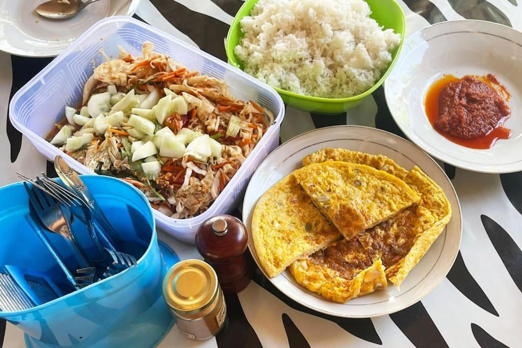 Pinang Island - Private Island Sea View Bungalows Singkil  エクステリア 写真
