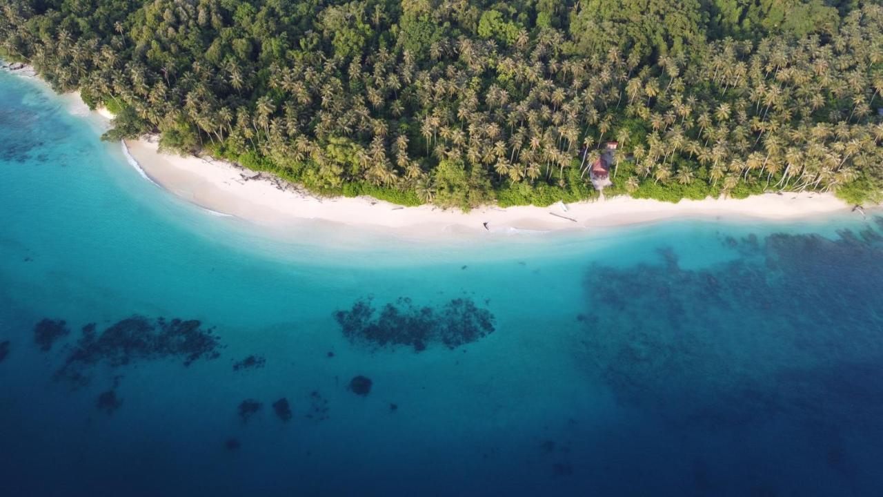 Pinang Island - Private Island Sea View Bungalows Singkil  エクステリア 写真
