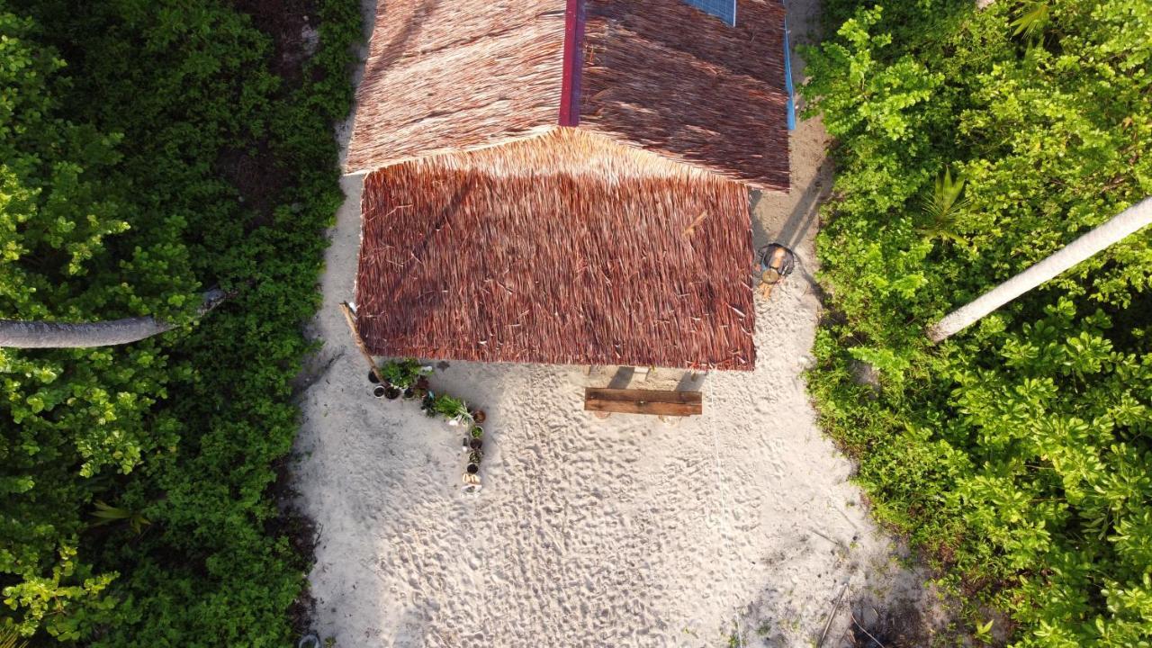 Pinang Island - Private Island Sea View Bungalows Singkil  エクステリア 写真