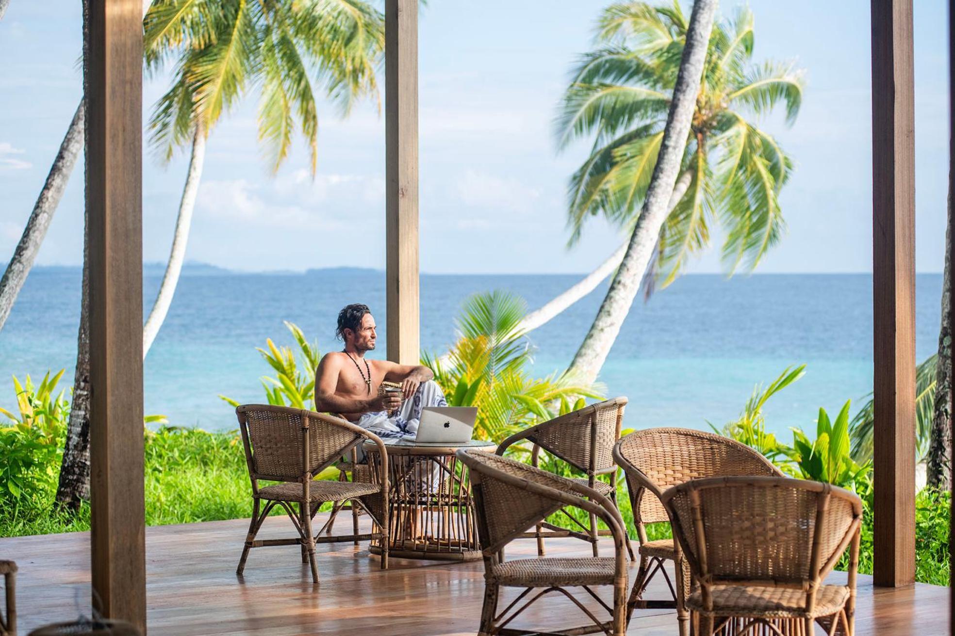 Pinang Island - Private Island Sea View Bungalows Singkil  エクステリア 写真