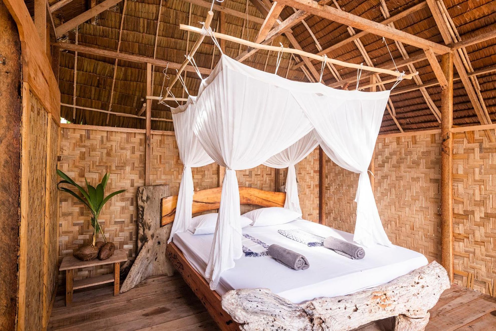 Pinang Island - Private Island Sea View Bungalows Singkil  エクステリア 写真